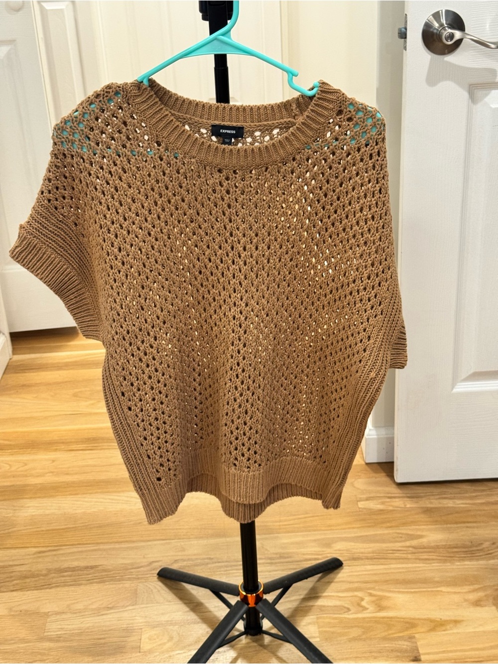 Express Open-Knit Short Sleeve Sweater Vest in Camel